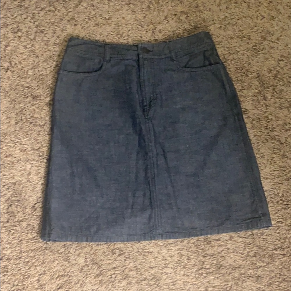 Banana Republic lightweight denim skirt